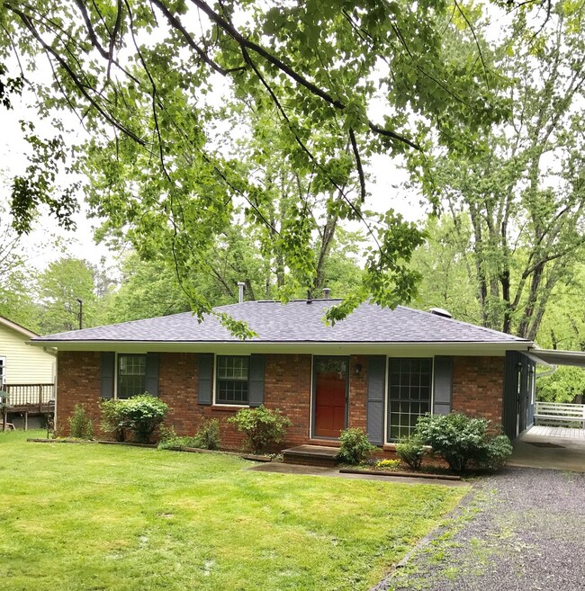 466 Beaverdam Rd in Asheville, NC - Building Photo - Building Photo