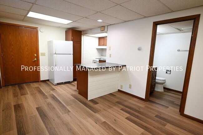 property at 616 W Washington St