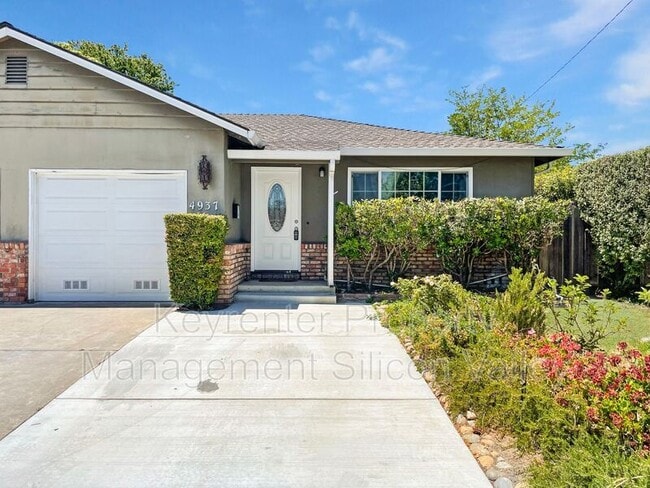 property at 4937 Union Ave