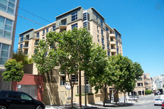 1800 Washington Street, Unit #318 in San Francisco, CA - Building Photo - Building Photo