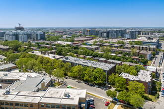 4837 Vézina Rue in Montréal, QC - Building Photo - Building Photo