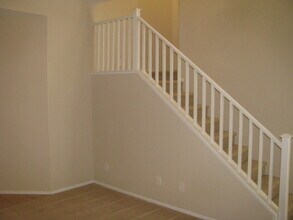 9132 Weeping Hollow Ave in Las Vegas, NV - Building Photo - Building Photo