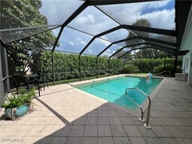 858 Rose Way in Naples, FL - Building Photo