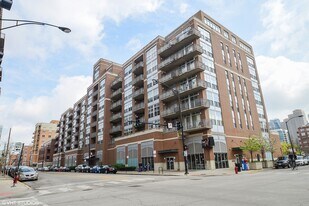 111 S Morgan St in Chicago, IL - Building Photo