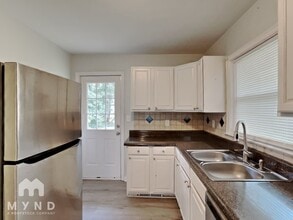 837 Northview Dr in Forest Park, GA - Foto de edificio - Building Photo