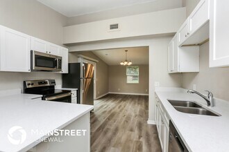 2428 S Maple Ave in Sanford, FL - Building Photo - Building Photo