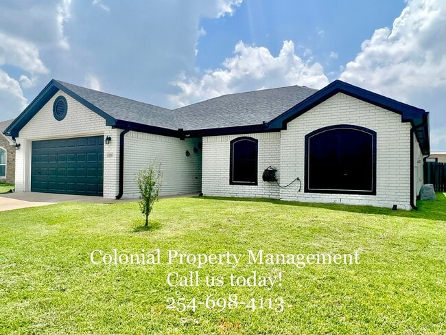 property at 2501 Jasmine Ln