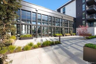 1 Bristol Court in San Francisco, CA - Building Photo - Building Photo