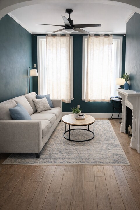 931 Edgley St in Philadelphia, PA - Foto de edificio