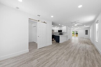 720 McIntosh St in West Palm Beach, FL - Building Photo - Building Photo