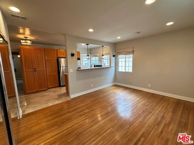 5656 Airdrome St in Los Angeles, CA - Building Photo - Building Photo