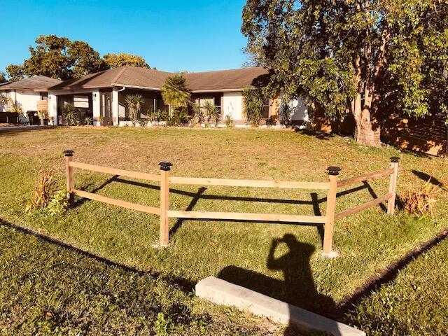 3743 SW Findlay St in Port St. Lucie, FL - Building Photo