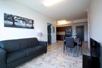 275 Larch St in Waterloo, ON - Building Photo - Building Photo