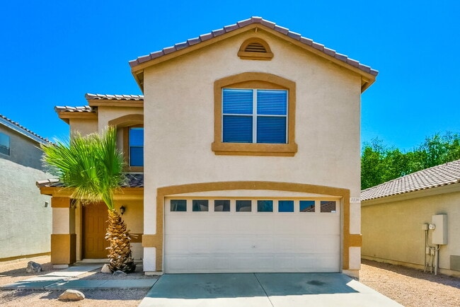 property at 2236 E Spruce Dr