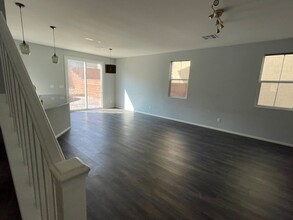 2955 Tranquil Brook Ave in Henderson, NV - Building Photo - Building Photo