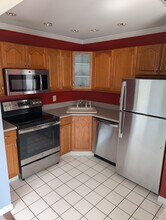 55 Cross St, Unit A2 in Danbury, CT - Foto de edificio - Building Photo