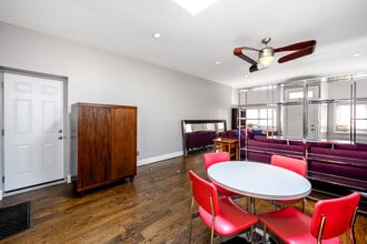 1646 W Blackhawk St in Chicago, IL - Building Photo - Building Photo