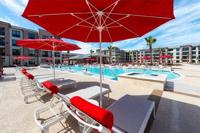 property at 15915 Kingfield Dr