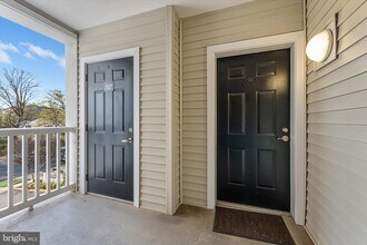 4560 Strutfield Ln in Alexandria, VA - Building Photo - Building Photo