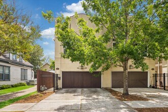 1027 Kern St in Houston, TX - Building Photo - Building Photo