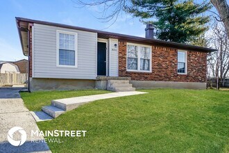 8000 Cloverport Ct in Louisville, KY - Building Photo - Building Photo