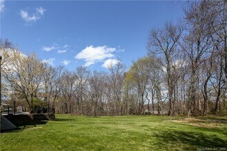 15 Bowman Dr in Greenwich, CT - Building Photo - Building Photo