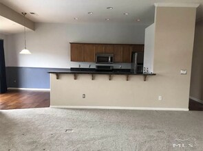 9619 Glen Ridge Dr in Reno, NV - Building Photo - Building Photo