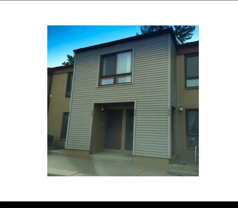 228 James Court, Unit 228 James Court in Marlton, NJ - Building Photo