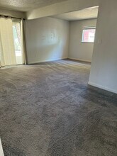 3901 Avante Way in Sacramento, CA - Building Photo - Building Photo