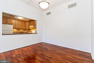 1 Markham Rd in Princeton, NJ - Foto de edificio - Building Photo