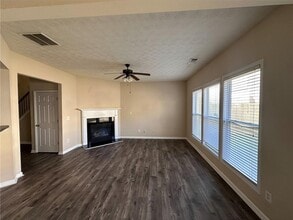 827 Forsythia Way in Canton, GA - Building Photo - Building Photo