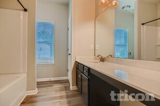 451 Fredrick Dr in Mcdonough, GA - Foto de edificio - Building Photo