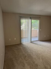 16932 SE Powell Blvd in Portland, OR - Building Photo - Building Photo