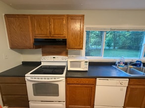 58727 E Sleepy Hollow Dr in Sandy, OR - Foto de edificio - Building Photo
