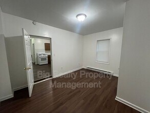 29 N Main St in Spring City, PA - Building Photo - Building Photo