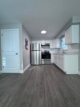 95 Orpheum Ave in Springfield, MA - Building Photo - Building Photo