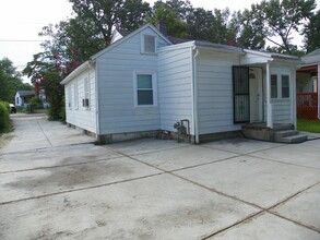 611 Douglass Ave in Rockville, MD - Building Photo - Building Photo