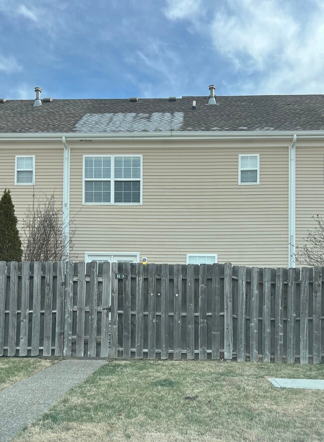 2271 Dewey Dr in Spring Hill, TN - Building Photo - Building Photo