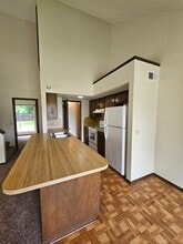 4247 Wembleton Cir in Norman, OK - Building Photo - Building Photo