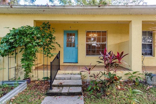 property at 406 S Bayview Blvd