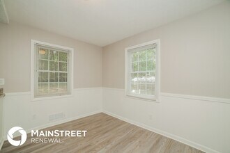 436 Voyles Dr in Riverdale, GA - Building Photo - Building Photo