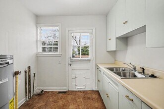 5527 Kendall Dr in Nashville, TN - Building Photo - Building Photo