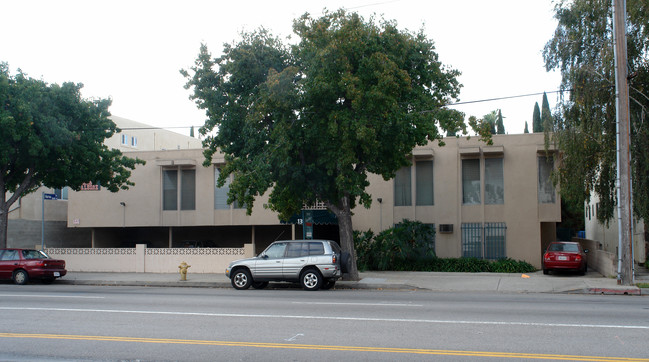 13400 Burbank Blvd in Van Nuys, CA - Building Photo - Building Photo