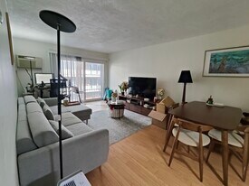 180 Mountain Ave, Unit Unit 14 in Malden, MA - Building Photo