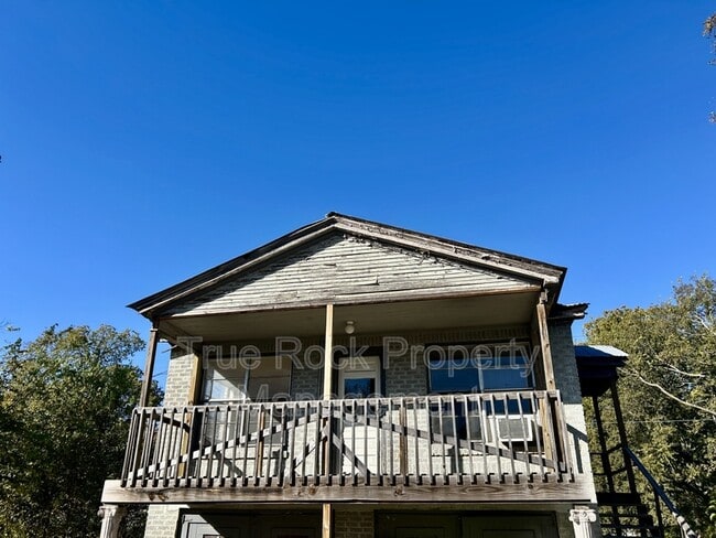 property at 907 S Stockton Ave