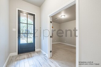 846 Rayner Ranch Blvd in Spring Branch, TX - Building Photo - Building Photo