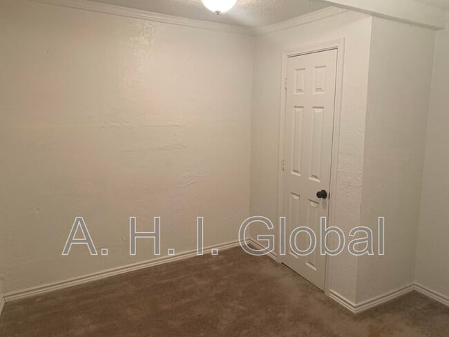 2103 S Monroe St in Amarillo, TX - Building Photo - Building Photo