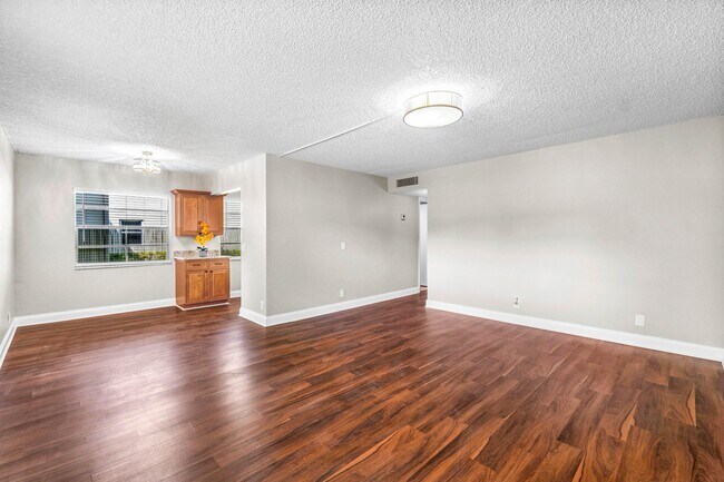 733 Normandy Trail in Delray Beach, FL - Building Photo - Building Photo