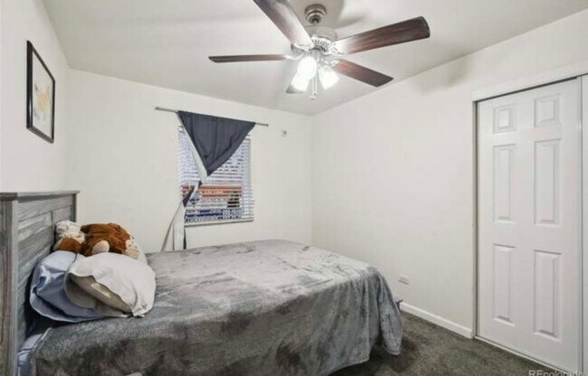 2190 S Holly St in Denver, CO - Building Photo - Building Photo