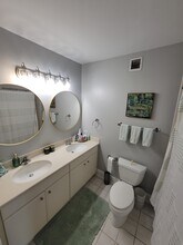 33 W Ontario St, Unit 14A in Chicago, IL - Building Photo - Building Photo